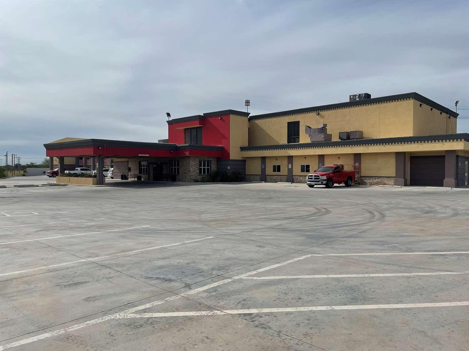 Surestay Plus Hotel By Best Western Odessa Exterior photo