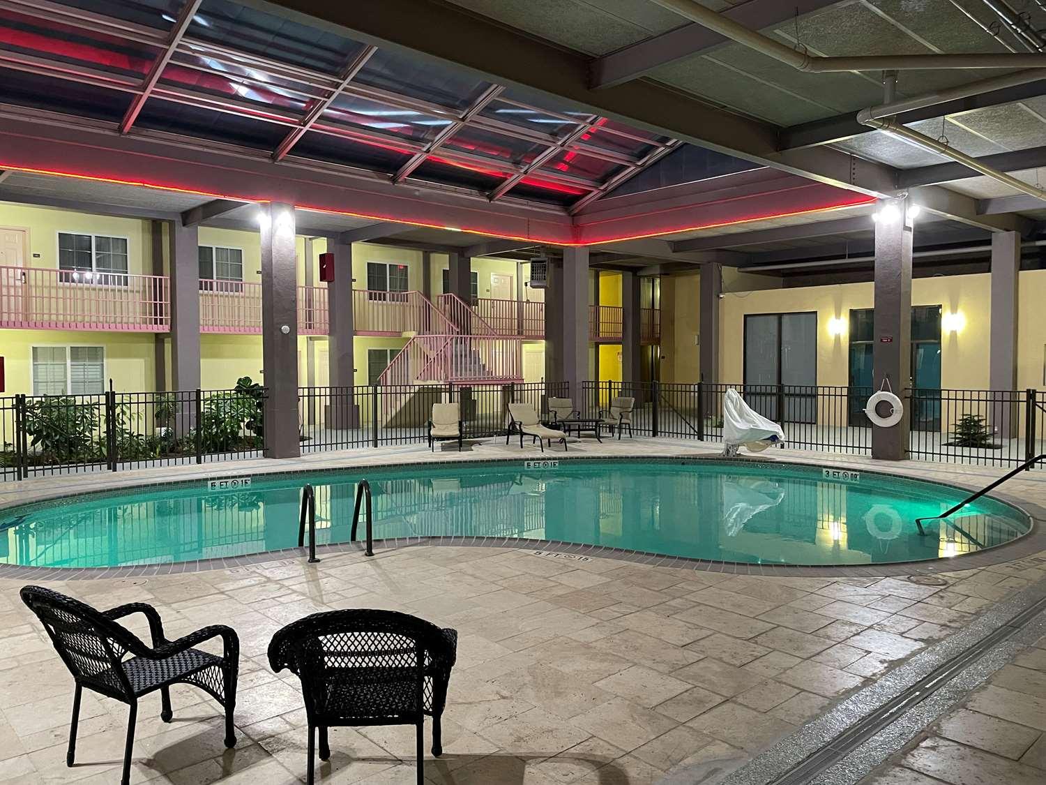 Surestay Plus Hotel By Best Western Odessa Exterior photo