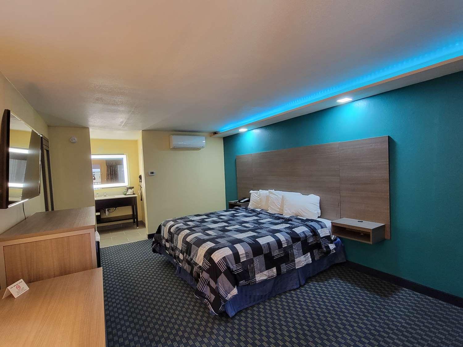 Surestay Plus Hotel By Best Western Odessa Exterior photo