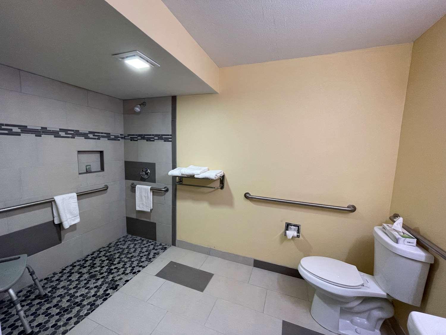 Surestay Plus Hotel By Best Western Odessa Exterior photo